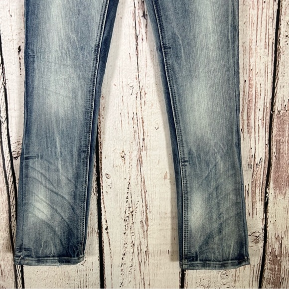 Almost Famous Denim Distressed Skinny Jeans Size 0 EUC - Picture 7 of 13